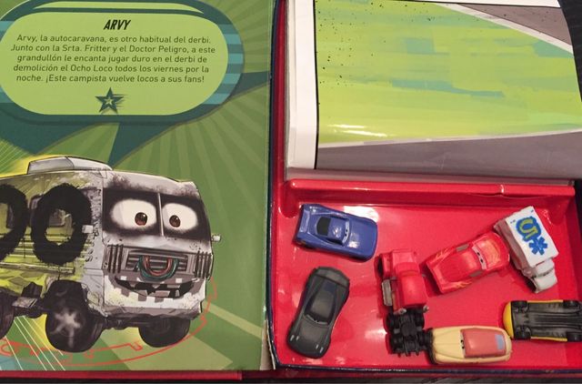 Libro infantil con juego mesa incluido