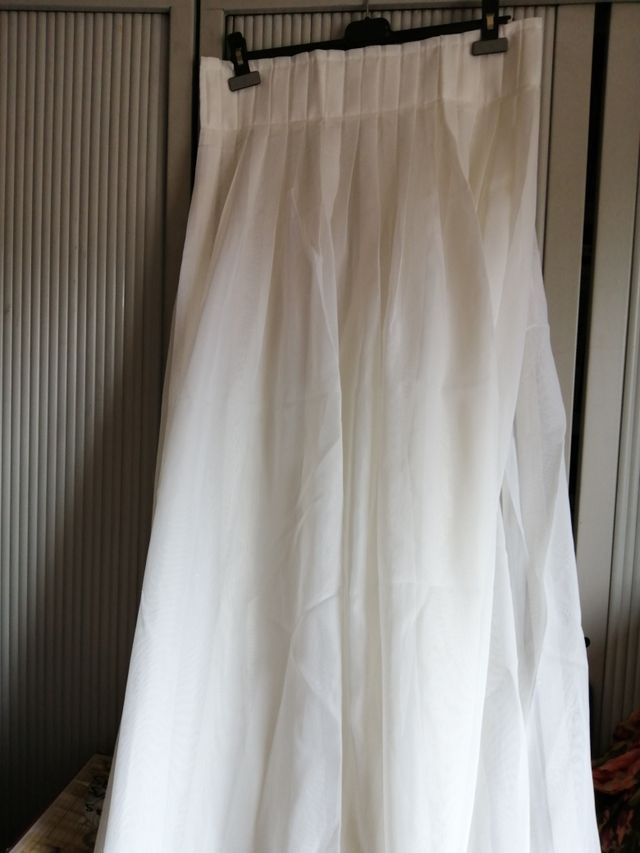 1.. Nuova tenda bianca 1,30 di larghezza x 2,45 di lunghezza