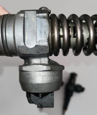 inyectores vw 2.5 tdi 070130073r