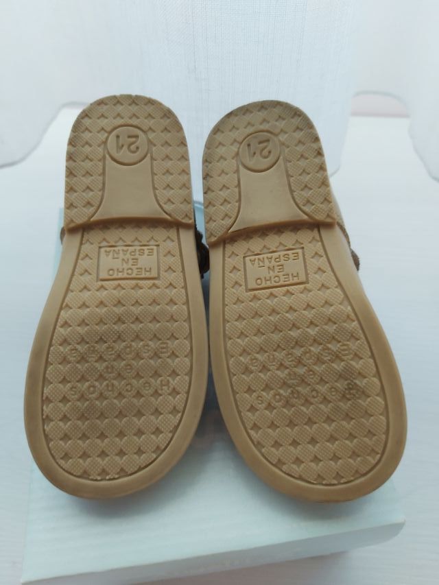 Zapatos niña color camel