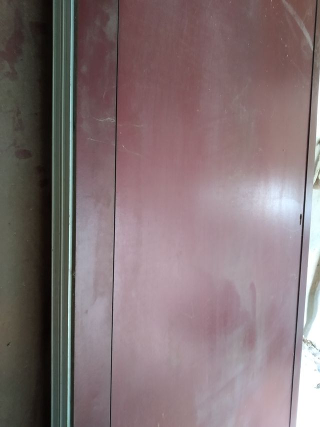 Ventanas de aluminio y puertas.