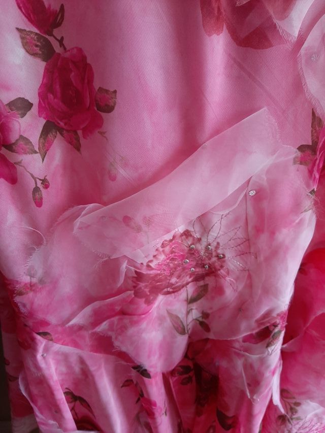 Vestido fucsia y rosa