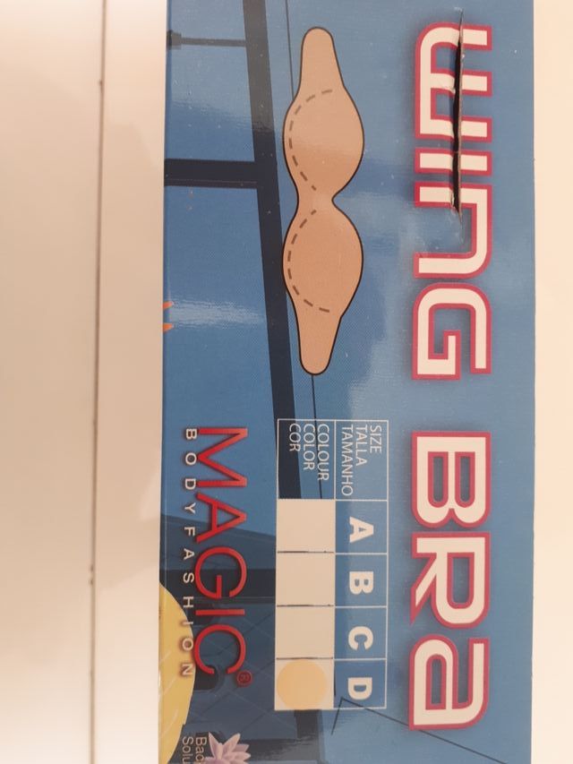 sujetador sin espalda y sin tirantes wing bra