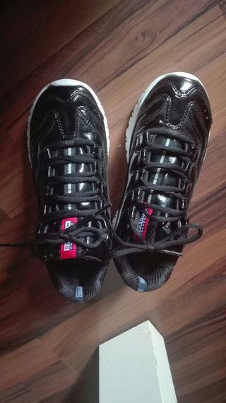 Una buena amiga Consejo Departamento Zapatillas Skechers de segunda mano en L'Hospitalet de Llobregat en WALLAPOP Una buena amiga Consejo Departamento Zapatillas Skechers de segunda mano en L'Hospitalet de Llobregat en WALLAPOP