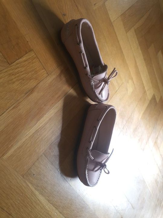 Náuticos rosas talla 27 de piel.