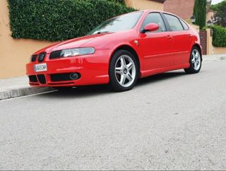 SEAT Leon 1.8 Turbo Cupra R Delantero Perforado Discos De Freno Brembo Pastillas De Freno 312mm