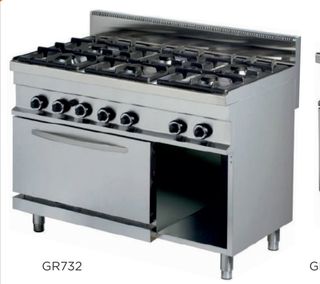 Cocina 6 fuegos con horno industrial de segunda mano por 1 EUR en Madrid en  WALLAPOP