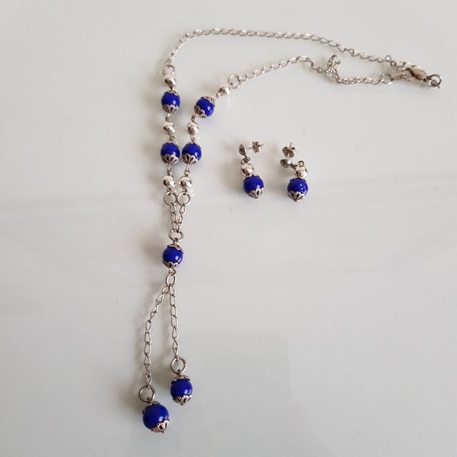 CONJUNTO DE PENDIENTES Y COLLAR
