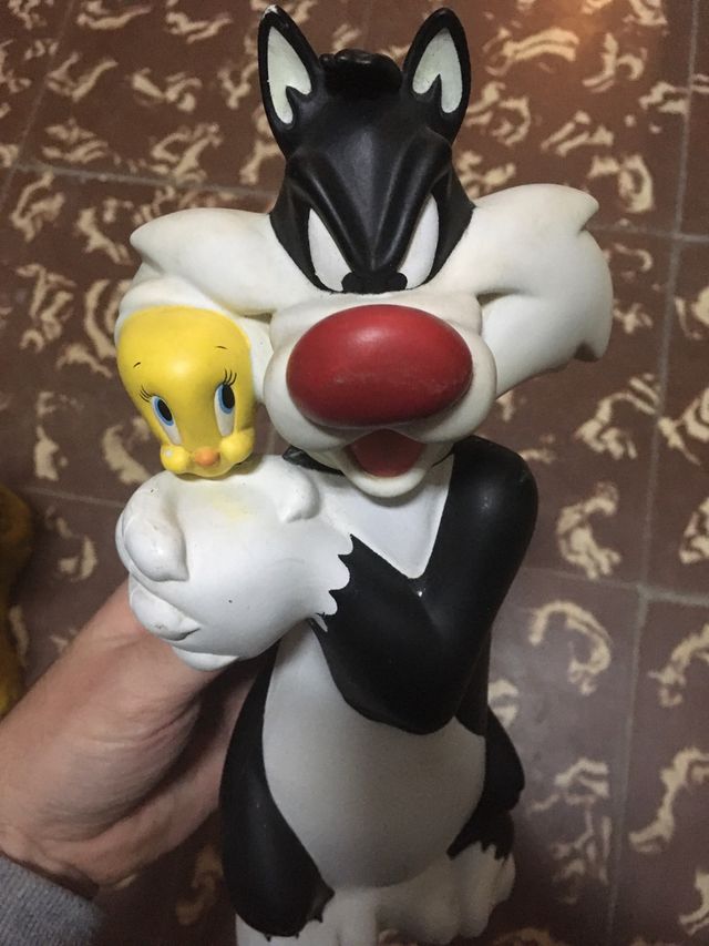 Muñecos Superman y Silvestre