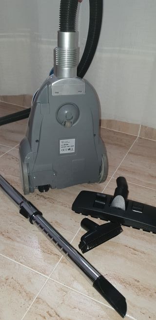 Aspirador Polti AS-520 de segunda mano por 25 EUR en Motril en WALLAPOP