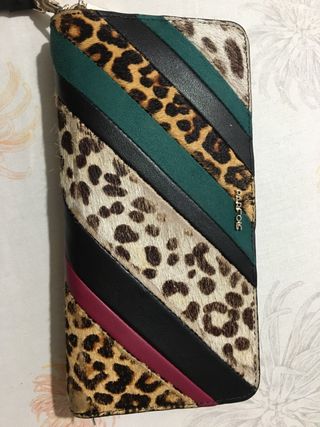 Monedero parfois de segunda mano por 5 EUR en Esplugues de Llobregat en  WALLAPOP