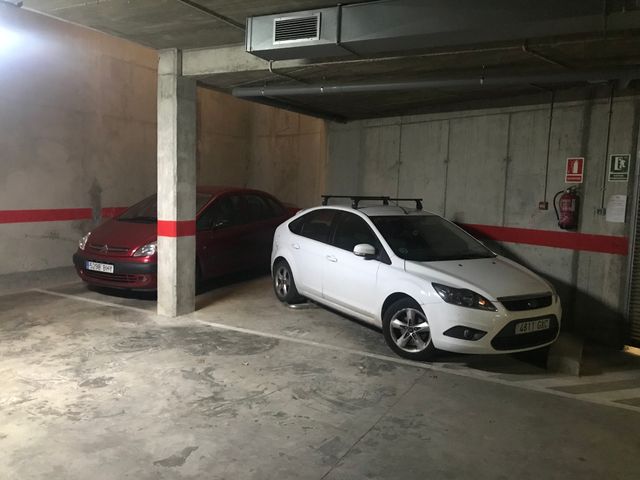 plaza parking doble Girona