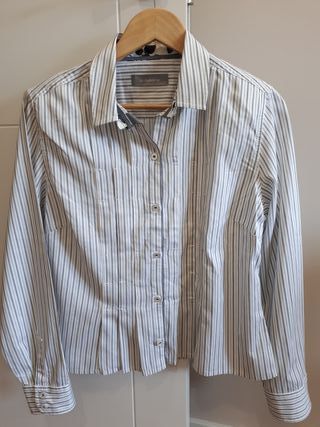 Blusa blanca con rayas gris de Liz Claiborne de segunda mano Camisa rayas Zara de segunda mano por 15 € en Valencia en