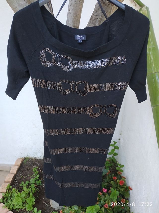 VESTIDO DE MALHA COM LANTEJOULAS