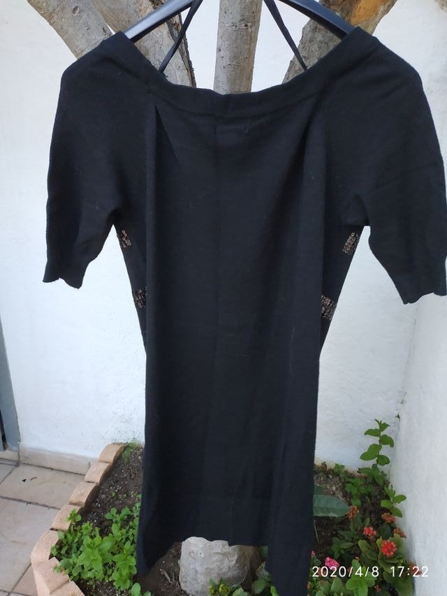 VESTIDO DE MALHA COM LANTEJOULAS