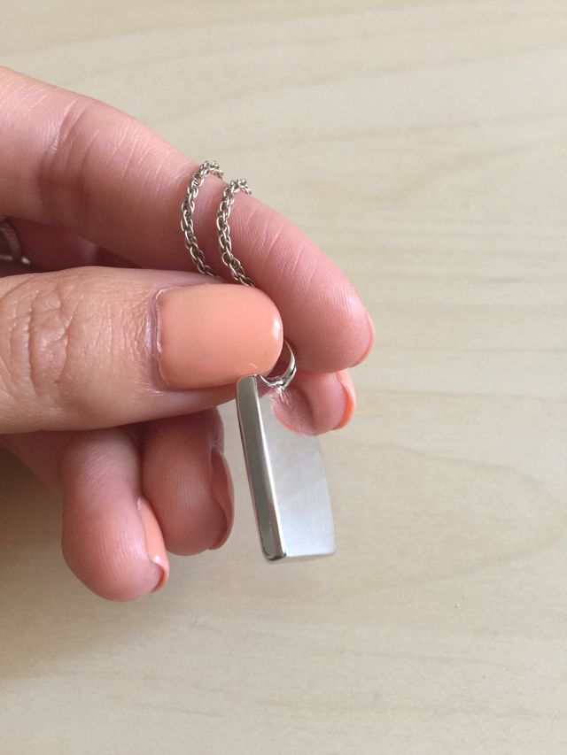 Colgante y pendientes