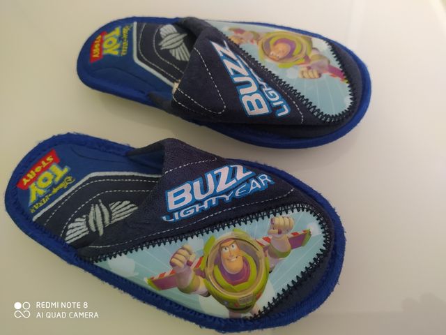 Zapatillas para estar por casa TOY STORY (Buzz)