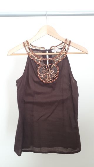 Abalorios Zara de segunda mano en la provincia de Barcelona Zara Camiseta azul marina cuello de abalorios (descuento 84