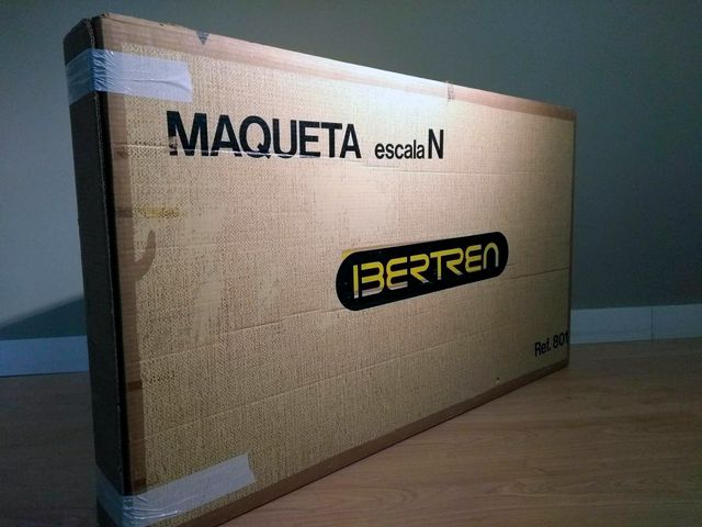 MAQUETA IBERTREN + TREN Y VAGONES. MODELO 801