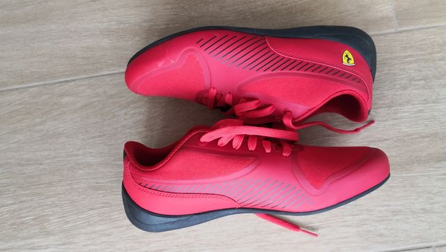 Puma Ferrari talla 39. Sin estrenar 