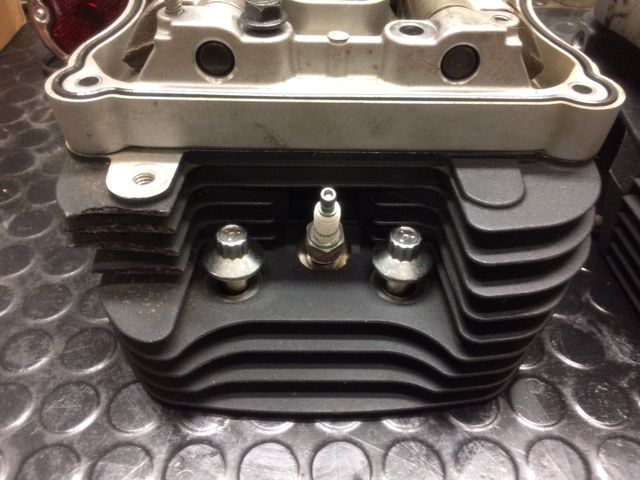 Culatas completas Sportster Iron 883