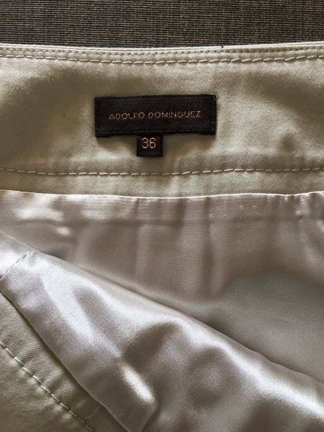 Falda beige Adolfo Domínguez