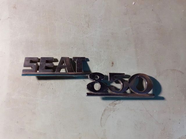 Emblema SEAT 850
