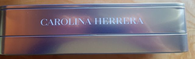Caja metálica original 212 VIP Carolina Herrera