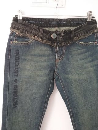 Victorio \u0026amp; Lucchino Jeans V\u0026amp;L vaqueros T. 36 recto de segunda mano  por 14 EUR en Madrid en WALLAPOP