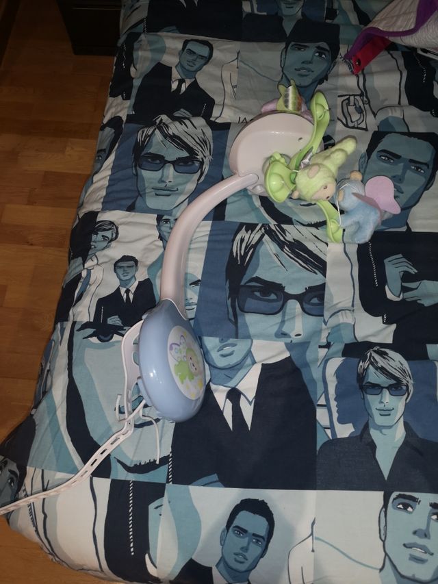 juguete cuna bebé