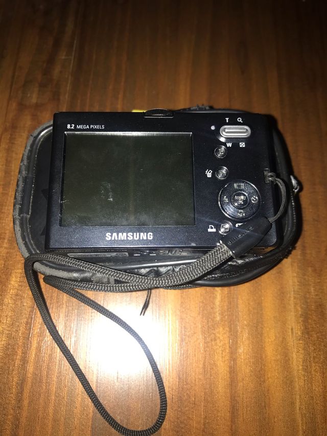 Cámara compacta digital Samsung M100