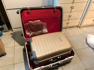 Juego de 2 maletas Salvador Bachiller LEER de segunda mano por 65 EUR en  San Sebastián de Los Reyes en WALLAPOP