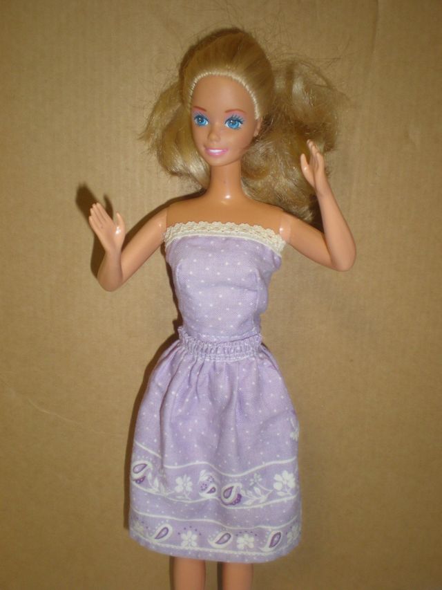 CONJUNTO DE TOP Y FALDA PARA BARBIE