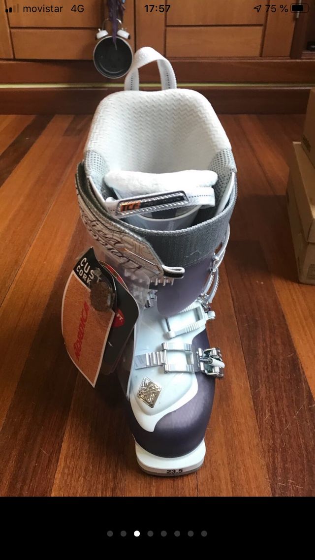 Scarponi da sci, due calze, da donna