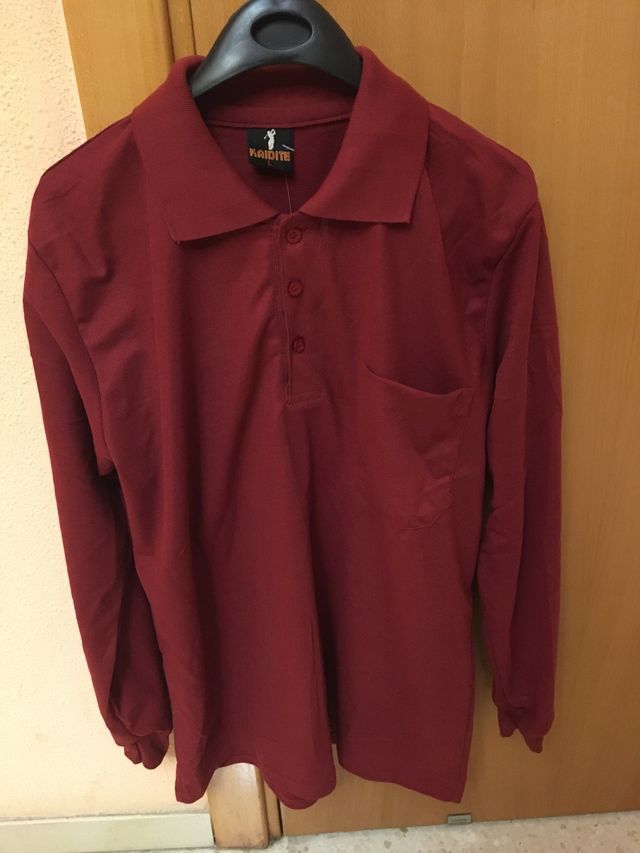 Polo manga larga color granate. NUEVO.