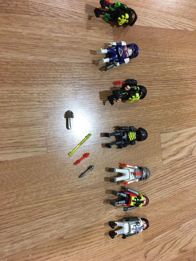 Superhéroes y villanos del futuro playmobil