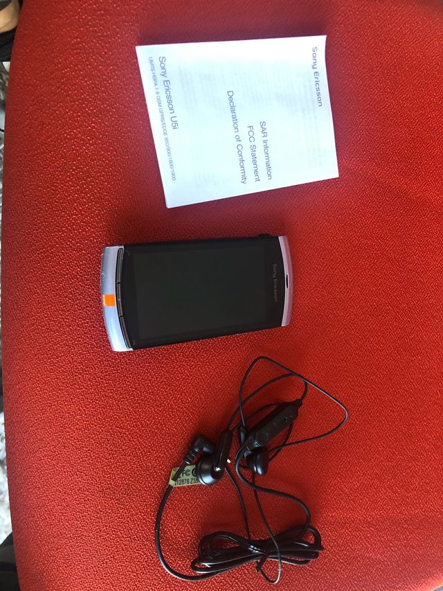 Teléfono móvil Sony Ericsson U5i