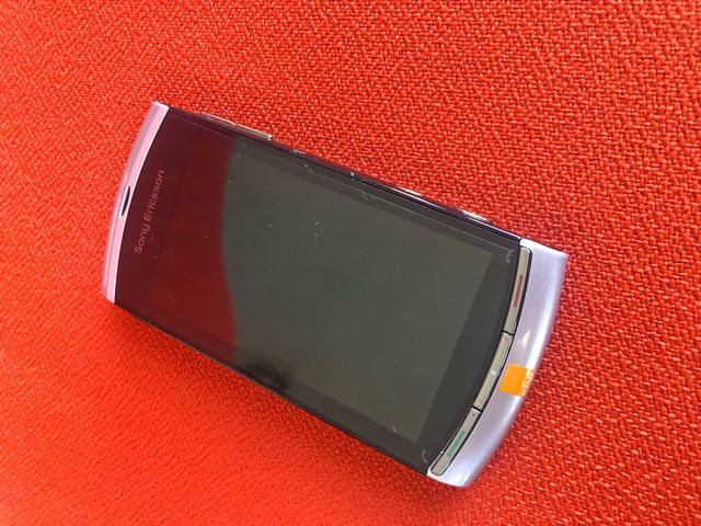 Teléfono móvil Sony Ericsson U5i