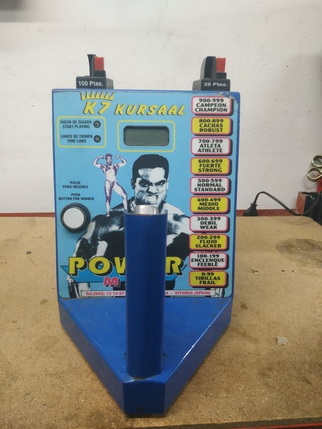 maquina recreativa bote de fuerza