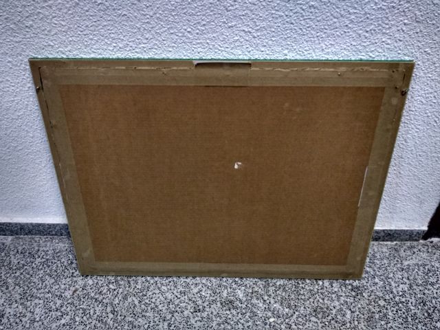 Tablero de corcho 80x60 cm.