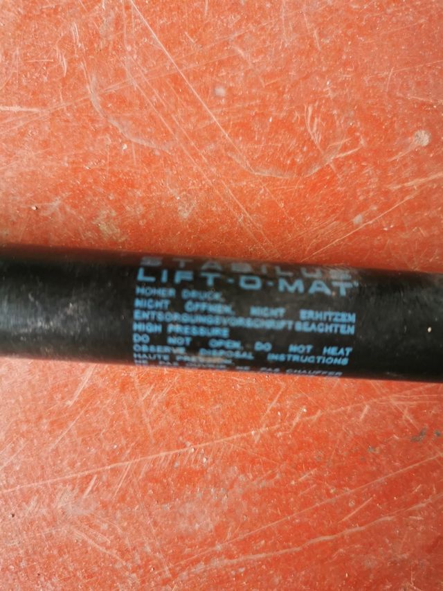 amortiguador de maletero