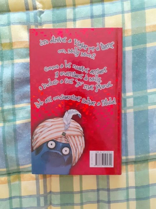 Molly Moon,viaja a través del tiempo. Georgia Byng