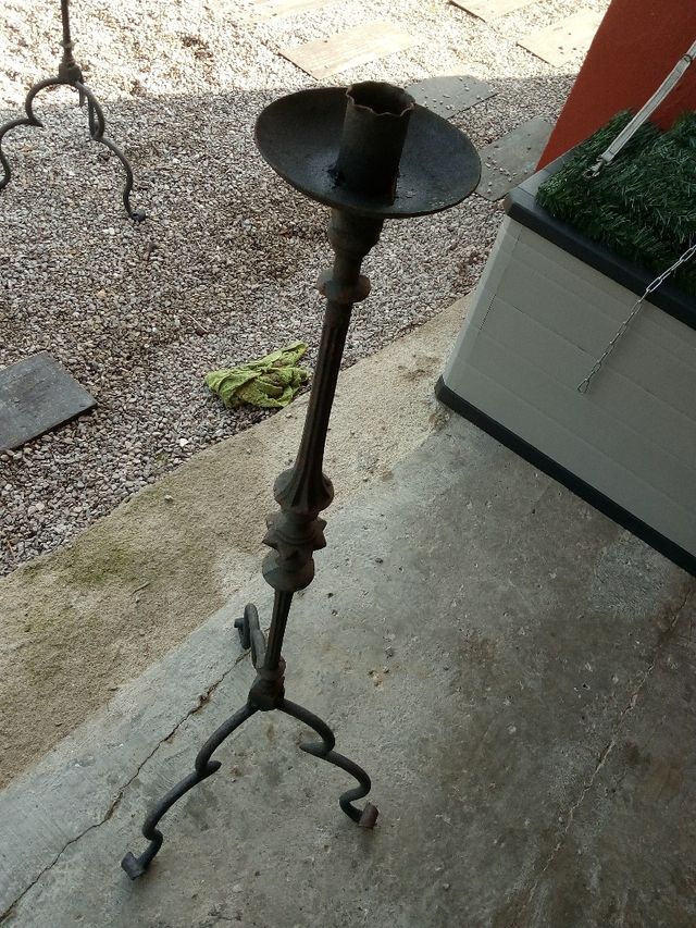 Candelabros antiguo de pie de segunda mano por 20 EUR en Vallbona d