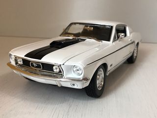 Ford Mustang GT Cobra Jet fastback 1968 azul metalizado maqueta de coche 1:18//maisto