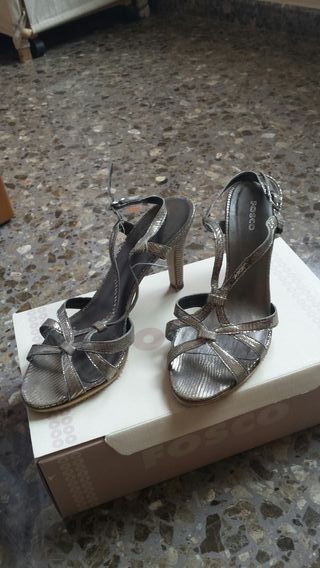 Sandalia plata vieja Fosco n° 39 de segunda mano por 40 EUR en Parla en  WALLAPOP