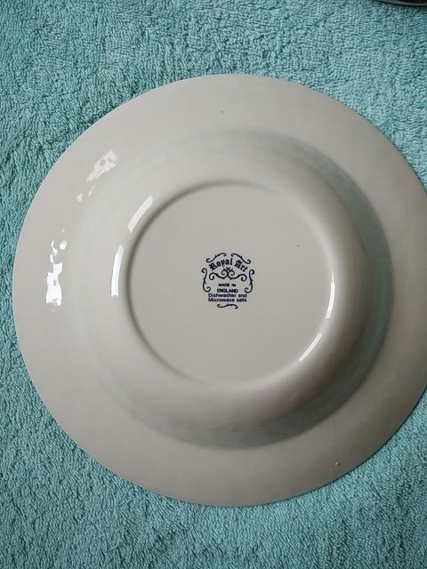 VAJILLA INGLESA 6 HONDOS + 6 LLANOS + 6 POSTRE