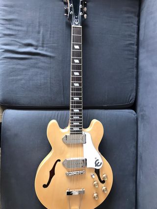 Epiphone casino NA de segunda mano por 449 EUR en Madrid en WALLAPOP