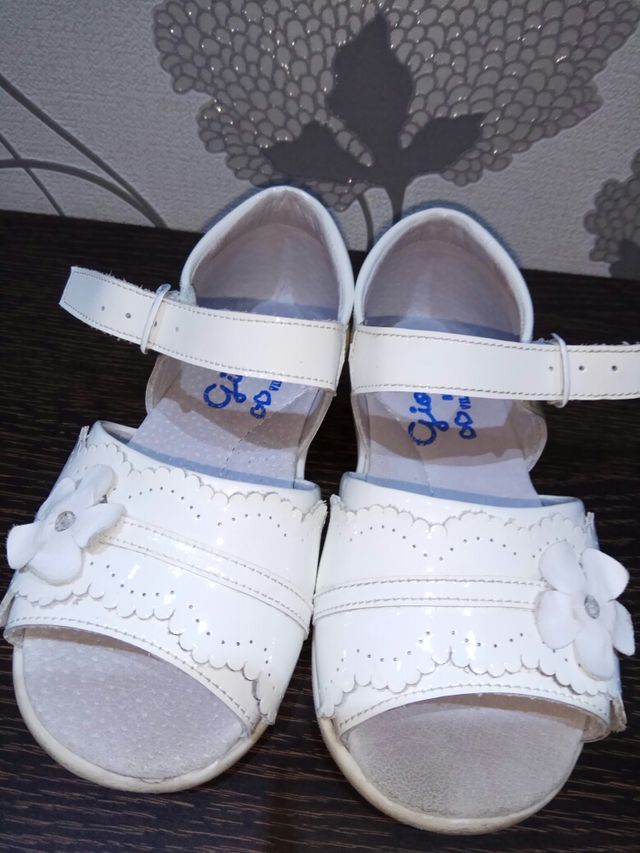 Sandalo bambina 25