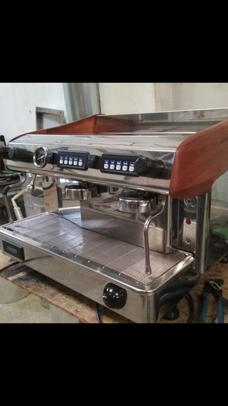 Cafeteras seminuevas de segunda mano por 600 € en Burjassot Cafeteras seminuevas de segunda mano por 600 € en Burjassot