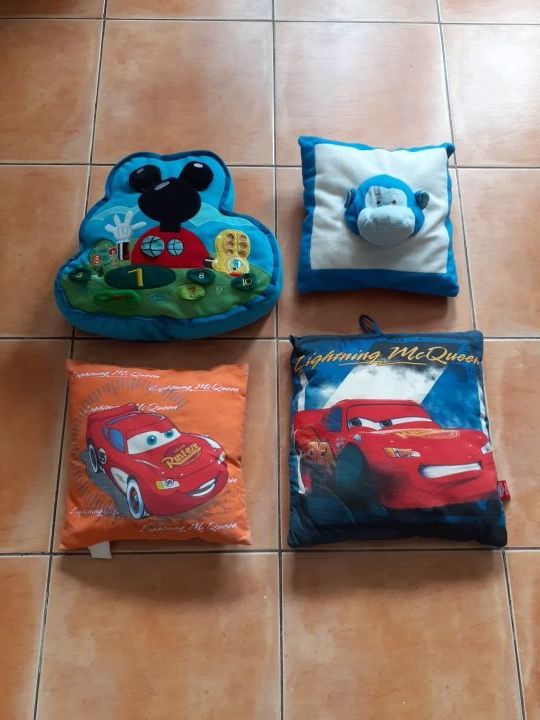 Lote cojines cars y Mickey